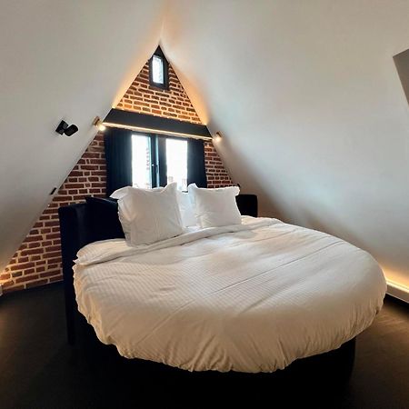 Agora Tournai Wellness Suites 3 Appartements Touristiques Sur La Grand-Place Zewnętrze zdjęcie