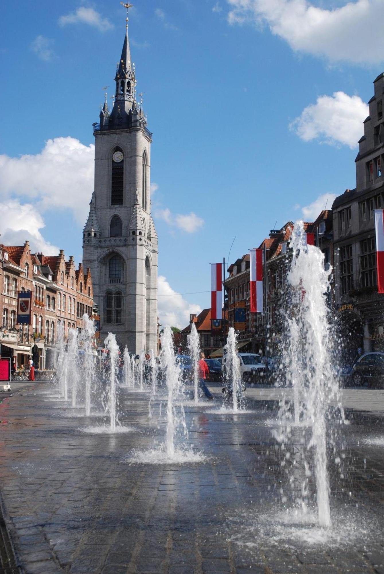 Agora Tournai Wellness Suites 3 Appartements Touristiques Sur La Grand-Place Zewnętrze zdjęcie